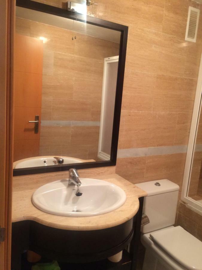 Apartamento En La Cala De Вилахойоса Екстериор снимка